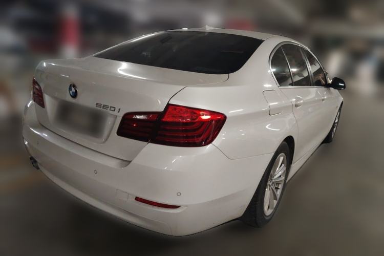 Used BMW 5 Series 2014 520i Elegant Edition Rear Right 45 Deg