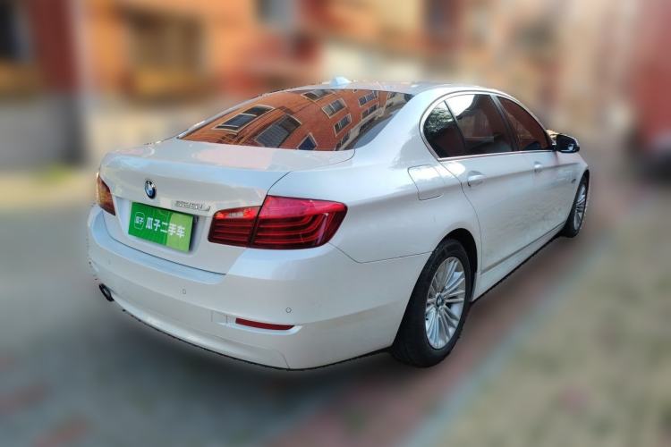 Used BMW 5 Series 2014 525Li Leading Model Rear Right 45 Deg