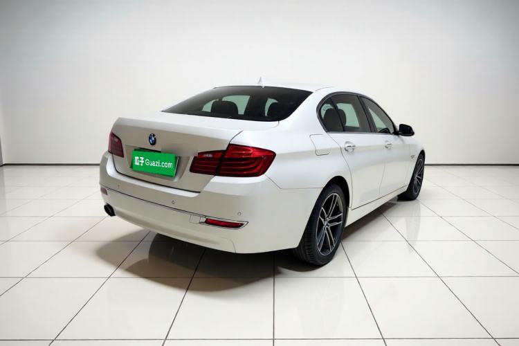 Used BMW 5 Series 2014 525Li Luxury Design Package Rear Right 45 Deg