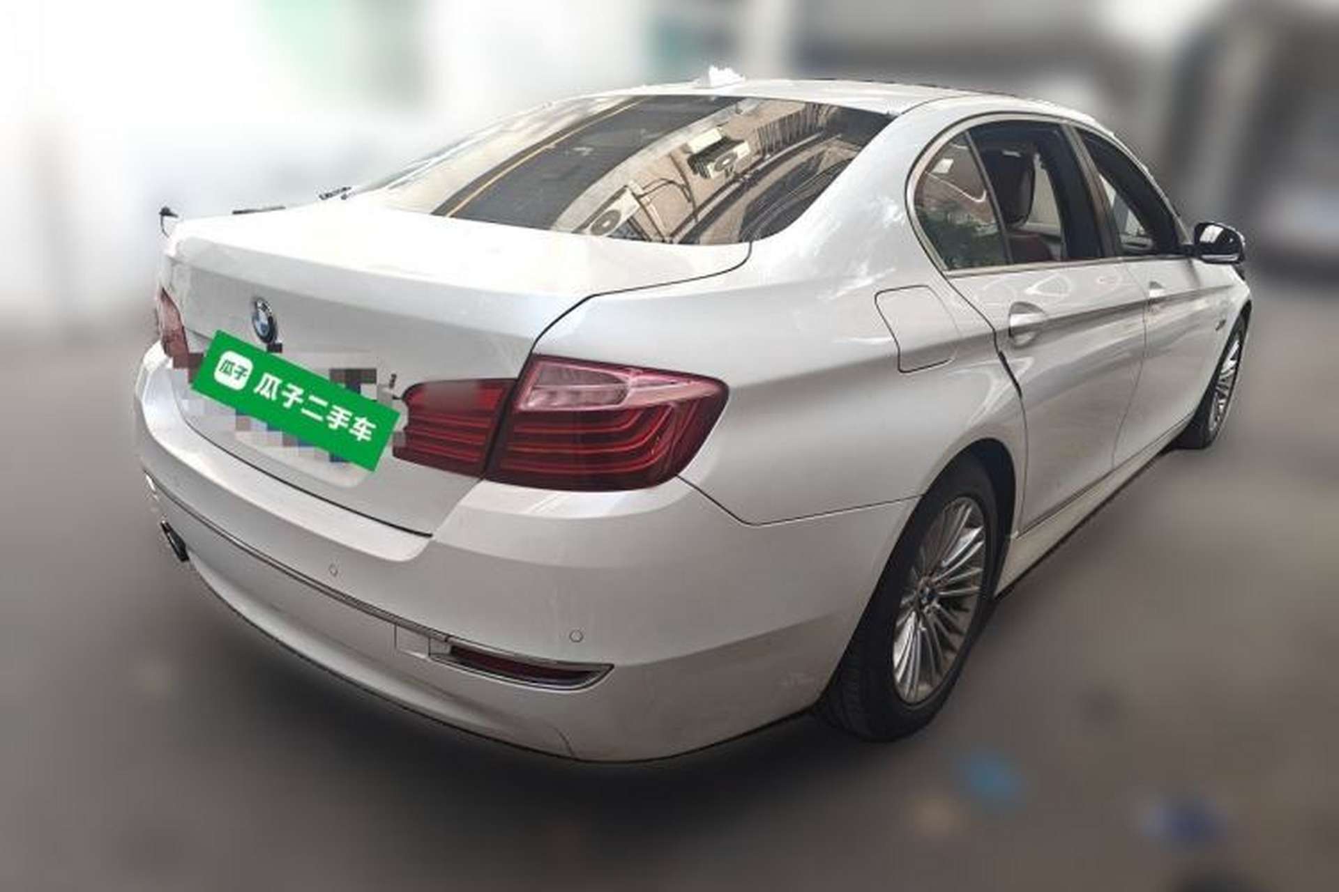 Used BMW 5 Series 2014 525Li Leading Model Rear Right 45 Deg