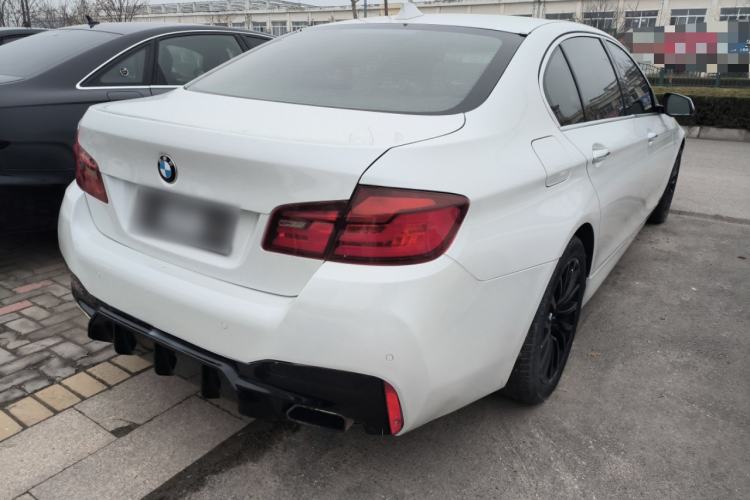 Used BMW 5 Series 2014 525Li Luxury Design Package Rear Right 45 Deg