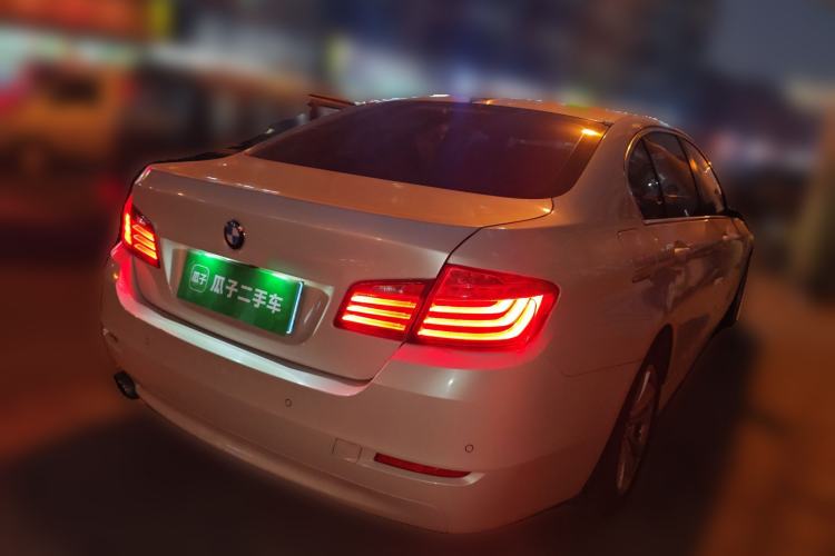 Used BMW 5 Series 2014 520Li Elegant Model Rear Right 45 Deg