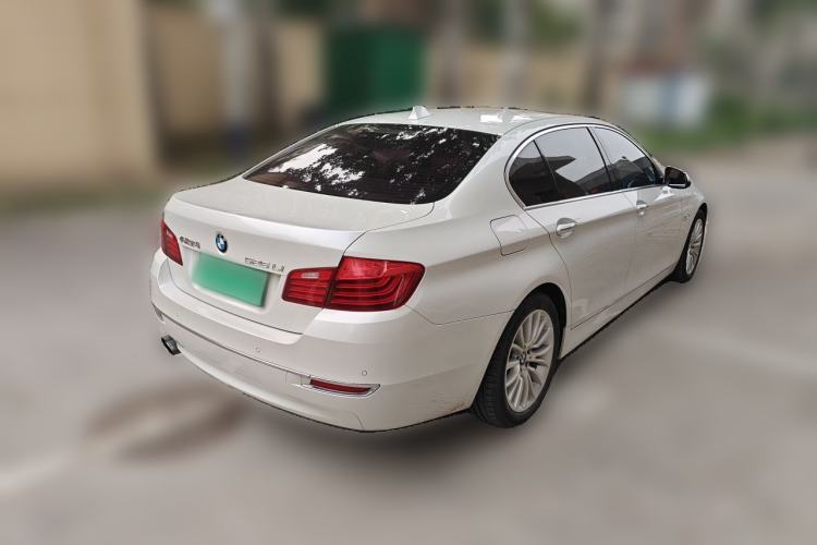 Used BMW 5 Series 2014 525Li Luxury Design Package Rear Right 45 Deg