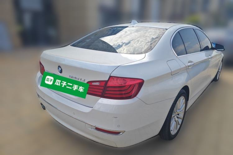 Used BMW 5 Series 2014 525Li Luxury Design Package Rear Right 45 Deg