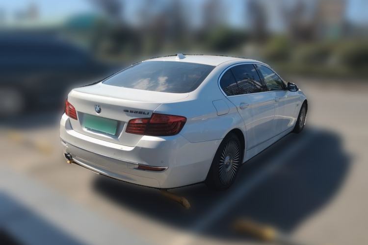 Used BMW 5 Series 2014 525Li Luxury Design Package Rear Right 45 Deg