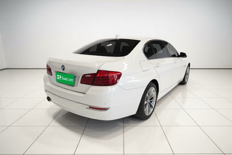 Used BMW 5 Series 2014 520Li Elegant Model Rear Right 45 Deg