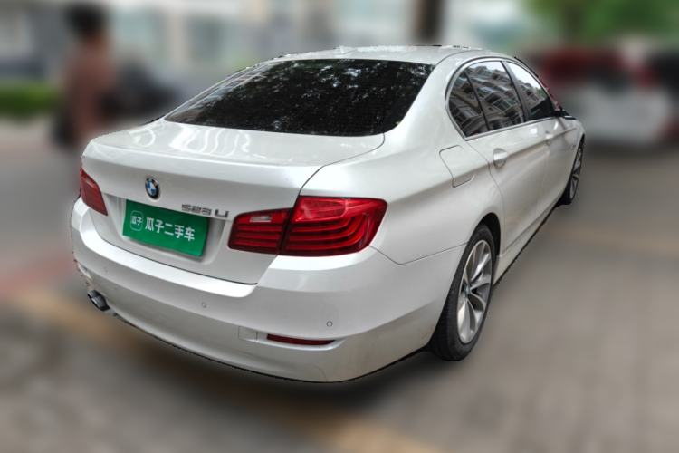 Used BMW 5 Series 2014 528Li Leading Model Rear Right 45 Deg