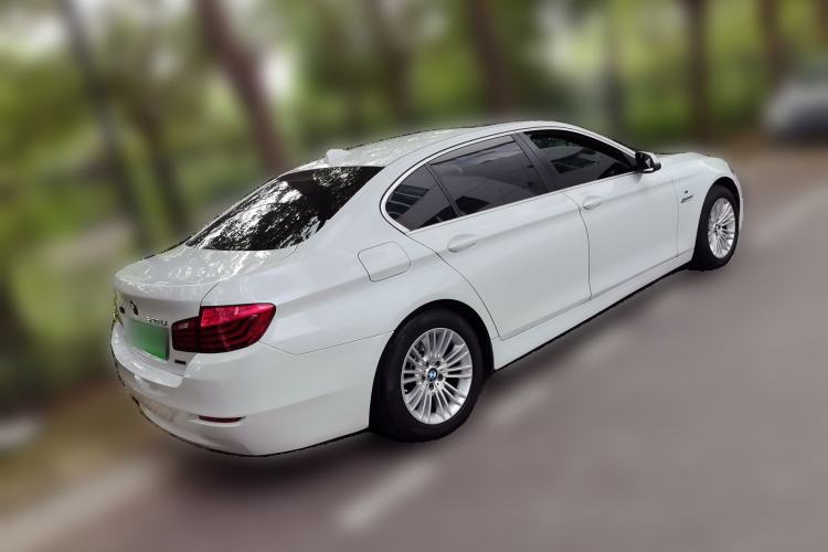 Used BMW 5 Series 2014 525Li Leading Model Rear Right 45 Deg