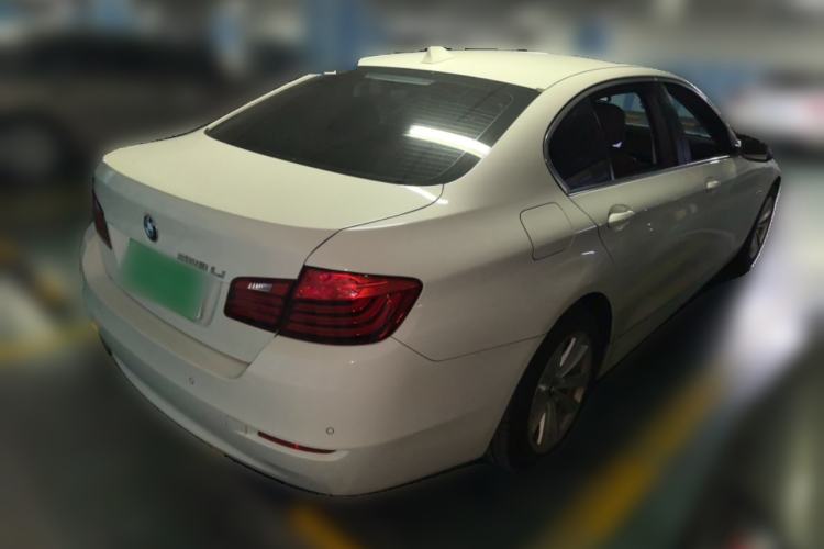 Used BMW 5 Series 2014 520Li Elegant Model Rear Right 45 Deg