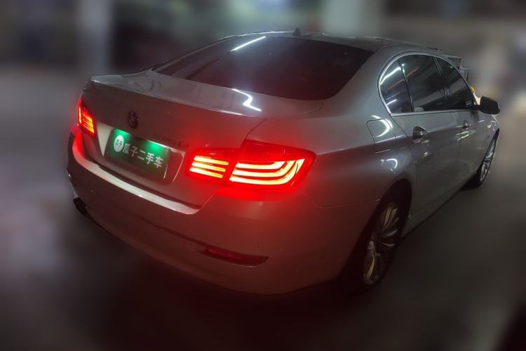 Used BMW 5 Series 2014 525Li Luxury Design Package Rear Right 45 Deg