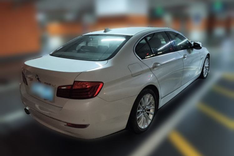 Used BMW 5 Series 2014 525Li Luxury Design Package Rear Right 45 Deg