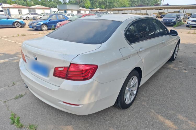 Used BMW 5 Series 2014 520Li Elegant Model Rear Right 45 Deg