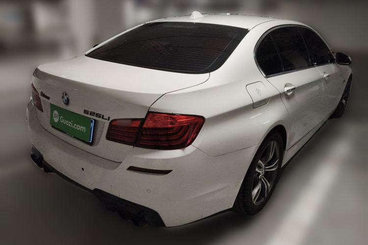 Used BMW 5 Series 2014 525Li Luxury Design Package Rear Right 45 Deg