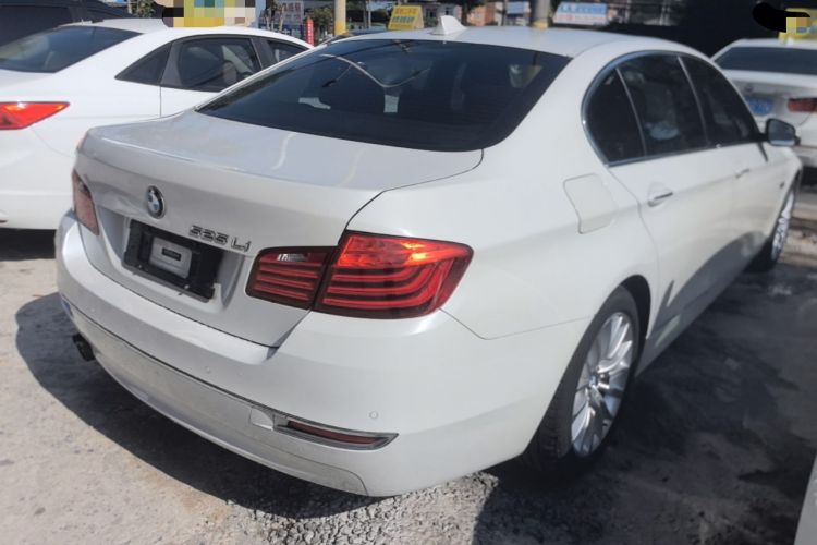 Used BMW 5 Series 2014 525Li Luxury Design Package Rear Right 45 Deg