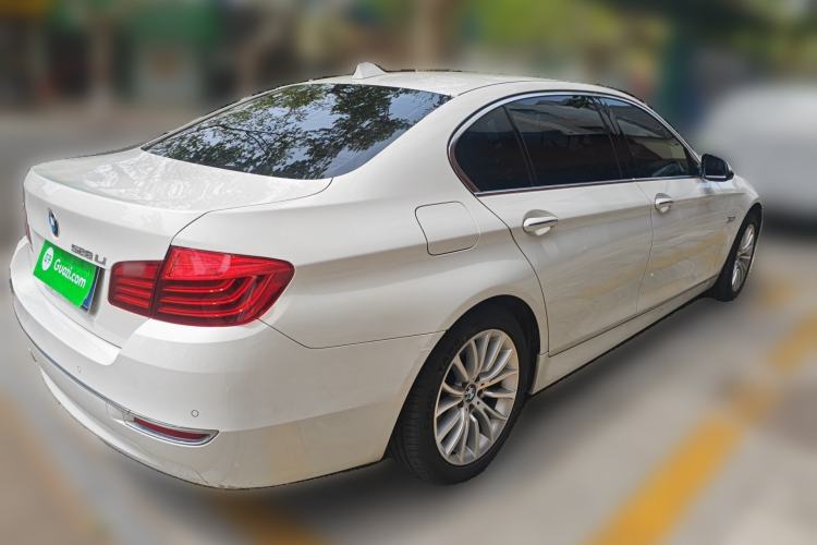 Used BMW 5 Series 2014 528Li Luxury Design Package Rear Right 45 Deg