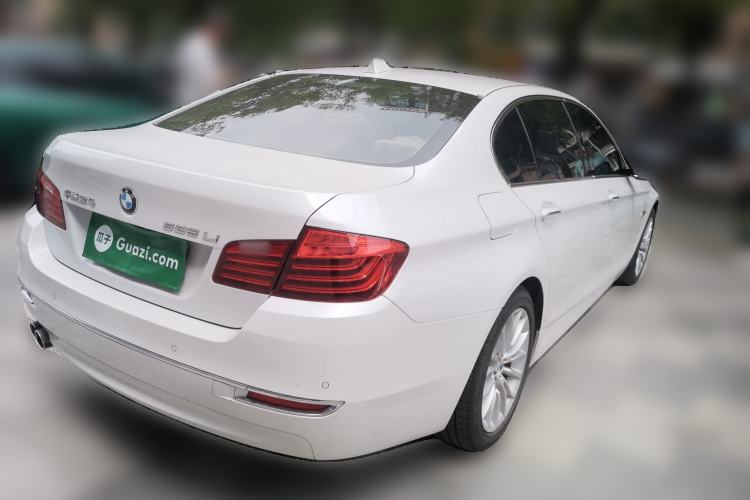Used BMW 5 Series 2014 525Li Luxury Design Package Rear Right 45 Deg