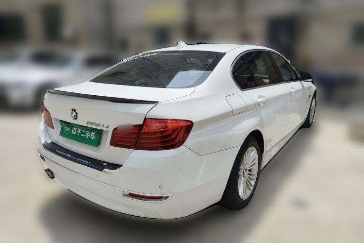 Used BMW 5 Series 2014 525Li Leading Model Rear Right 45 Deg