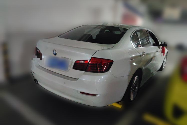 Used BMW 5 Series 2014 525Li Leading Model Rear Right 45 Deg