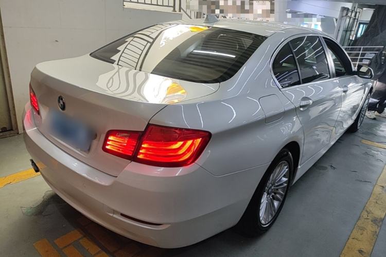 Used BMW 5 Series 2014 525Li Leading Model Rear Right 45 Deg