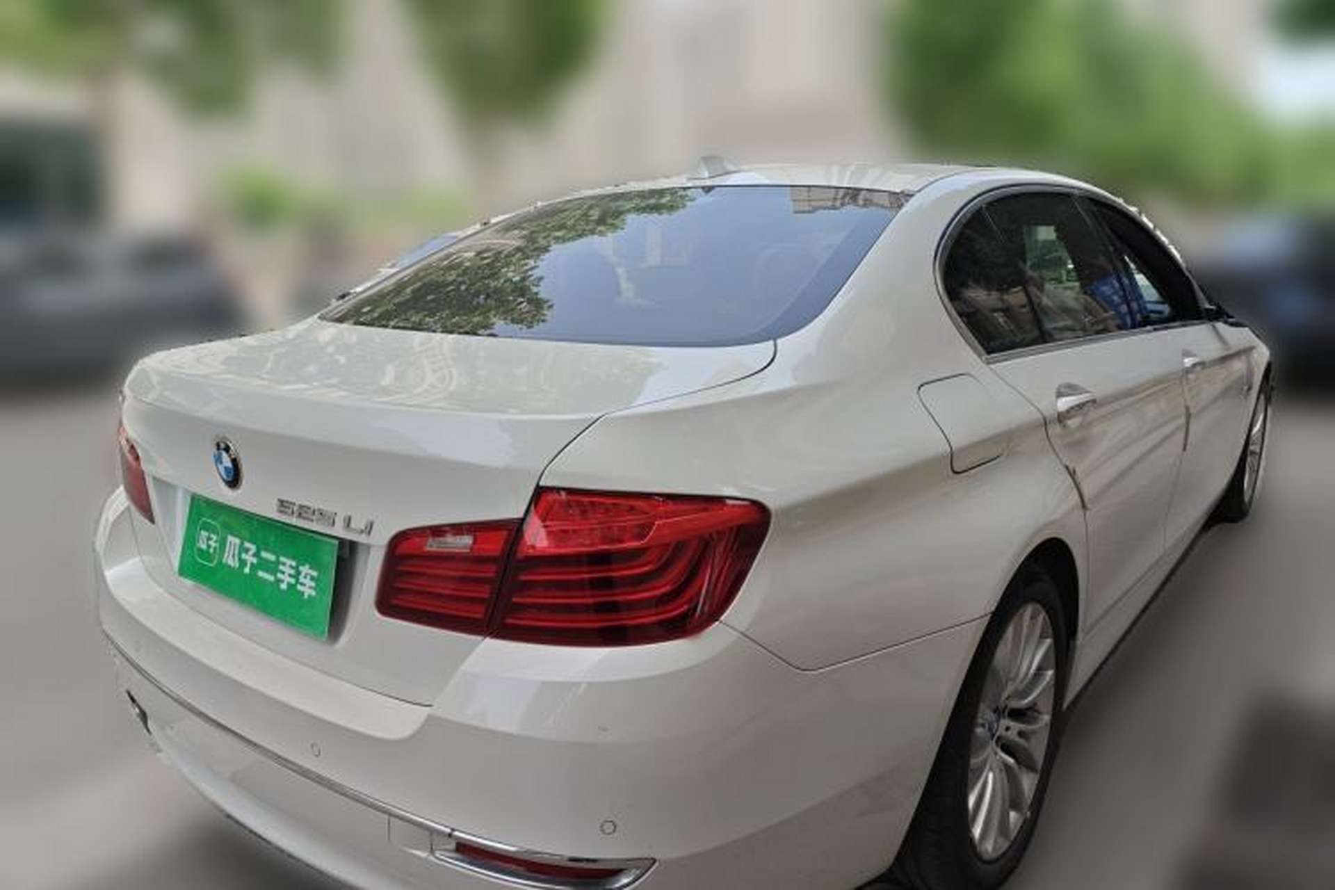 Used BMW 5 Series 2014 525Li Luxury Design Package Rear Right 45 Deg