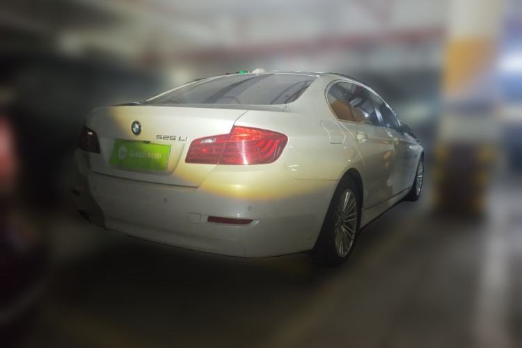 Used BMW 5 Series 2014 525Li Leading Model Rear Right 45 Deg