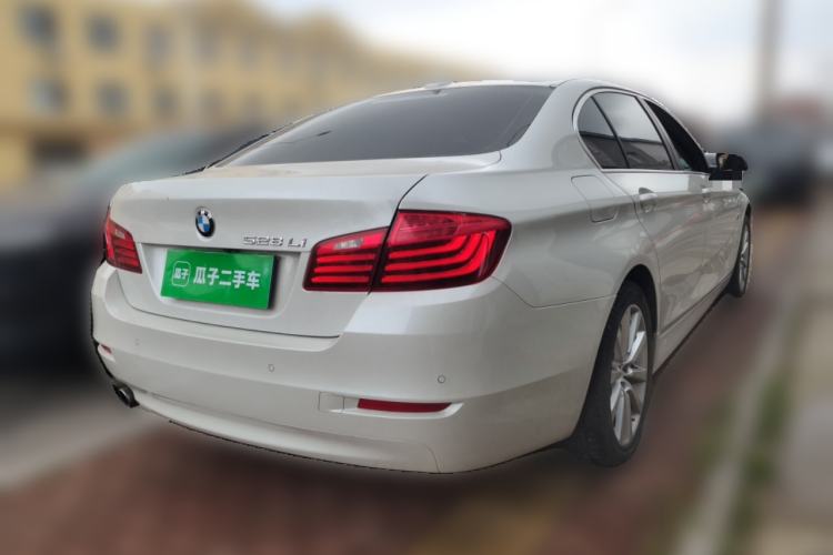 Used BMW 5 Series 2014 528Li Leading Model Rear Right 45 Deg