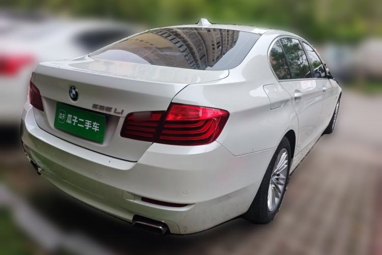 Used BMW 5 Series 2014 525Li Leading Model Rear Right 45 Deg