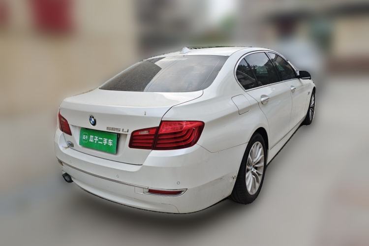 Used BMW 5 Series 2014 525Li Luxury Design Package Rear Right 45 Deg