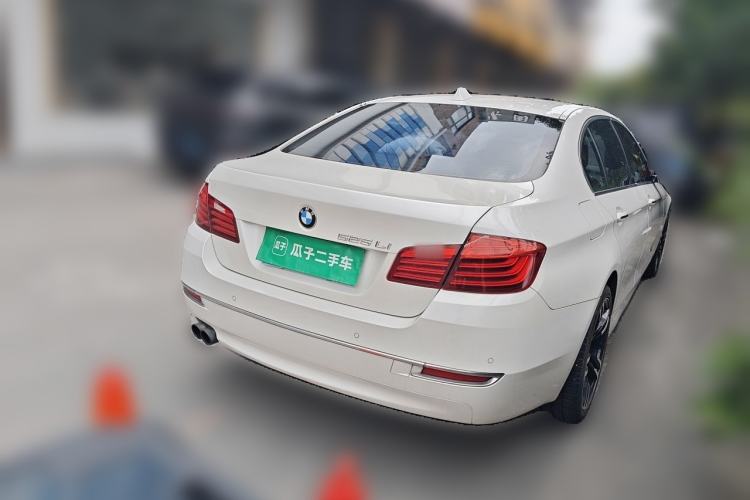 Used BMW 5 Series 2014 525Li Luxury Design Package Rear Right 45 Deg