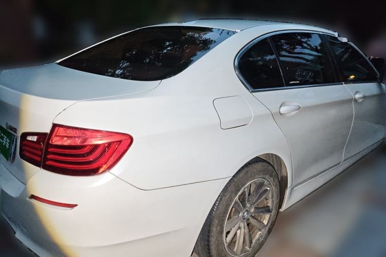 Used BMW 5 Series 2014 520Li Elegant Model Rear Right 45 Deg