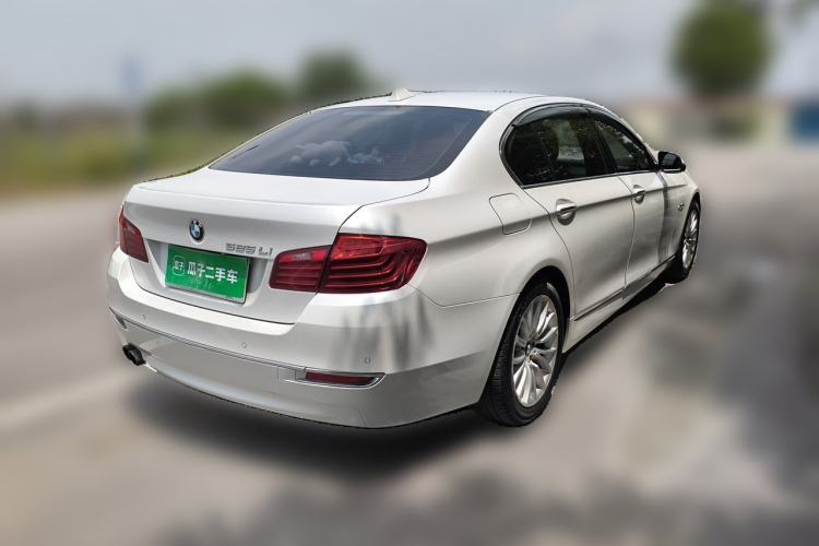 Used BMW 5 Series 2014 525Li Luxury Design Package Rear Right 45 Deg