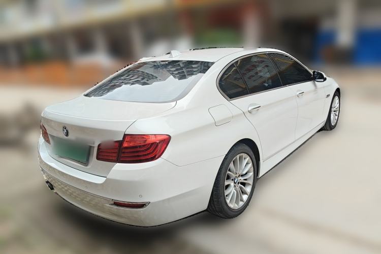 Used BMW 5 Series 2014 525Li Luxury Design Package Rear Right 45 Deg