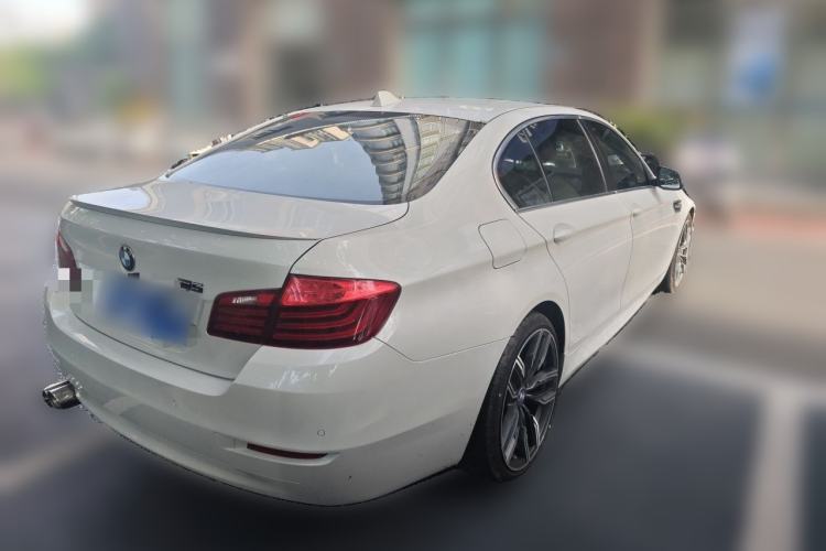 Used BMW 5 Series 2014 525Li Leading Model Rear Right 45 Deg