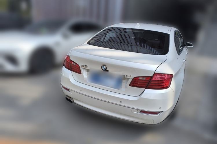 Used BMW 5 Series 2014 525Li Luxury Design Package Rear Right 45 Deg
