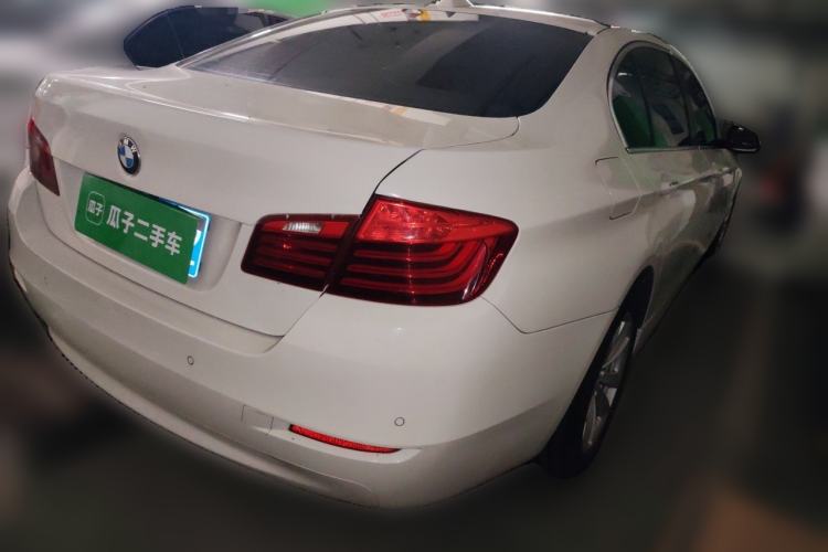 Used BMW 5 Series 2014 520Li Elegant Model Rear Right 45 Deg