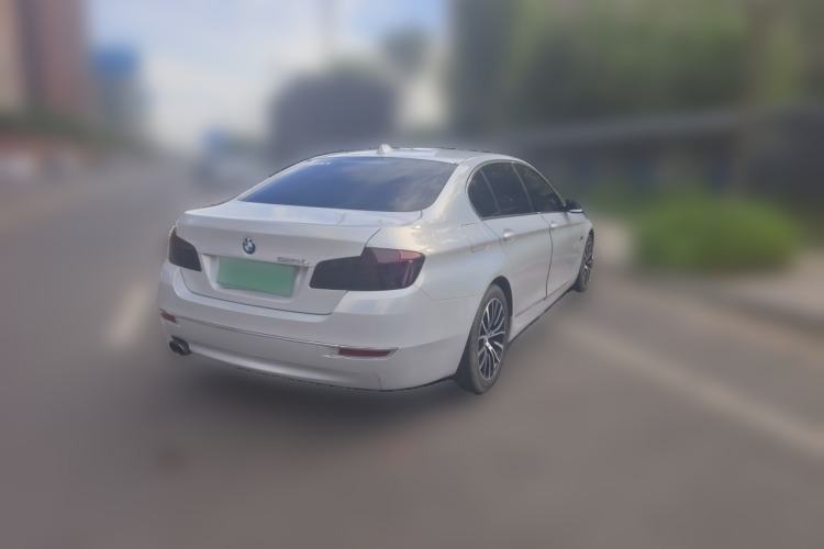 Used BMW 5 Series 2014 525Li Luxury Design Package Rear Right 45 Deg