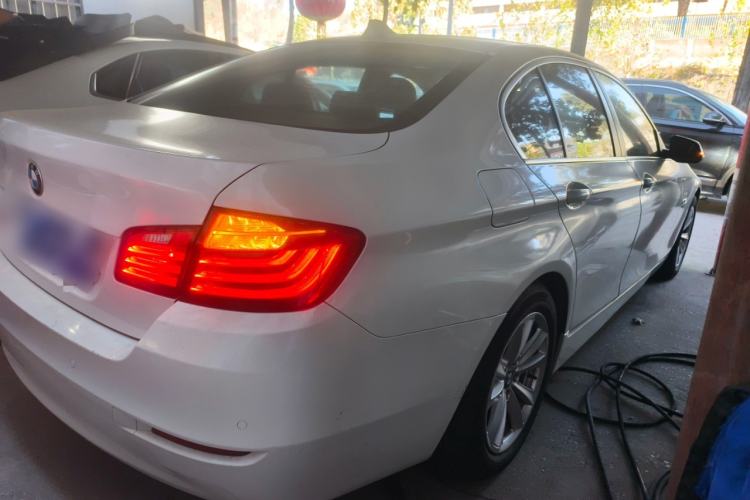 Used BMW 5 Series 2014 520i Elegant Edition Rear Right 45 Deg