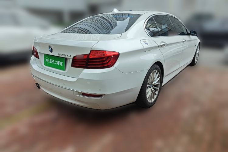 Used BMW 5 Series 2014 525Li Luxury Design Package Rear Right 45 Deg