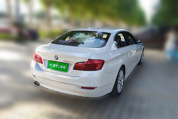 Used BMW 5 Series 2014 525Li Luxury Design Package Rear Right 45 Deg