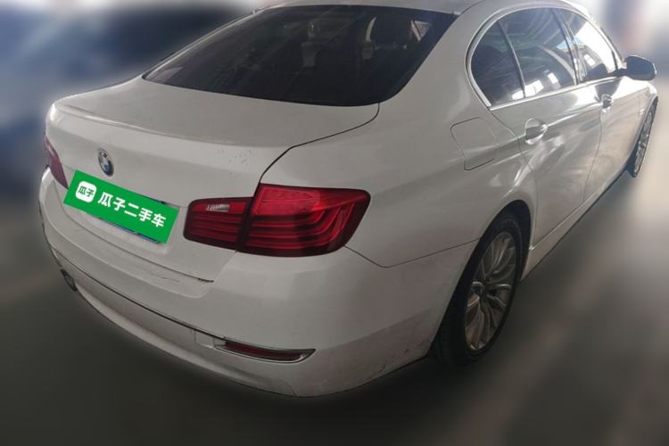 Used BMW 5 Series 2014 525Li Luxury Design Package Rear Right 45 Deg