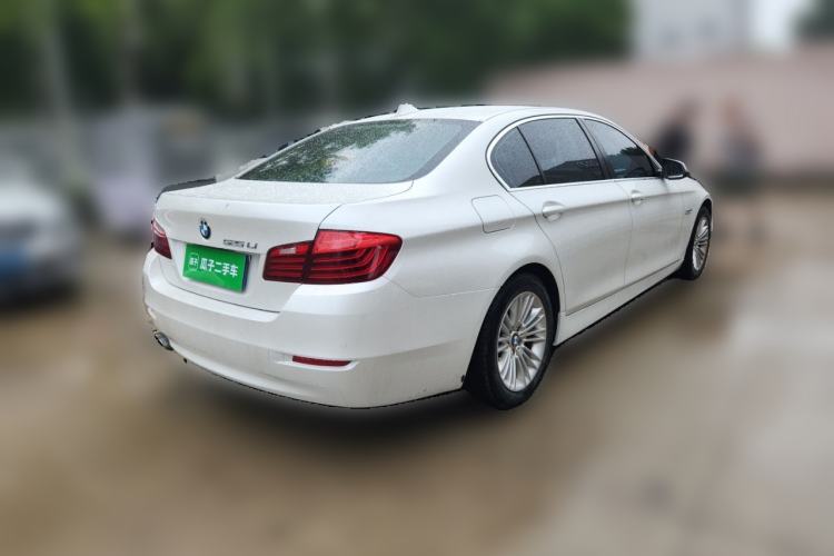 Used BMW 5 Series 2014 525Li Leading Model Rear Right 45 Deg