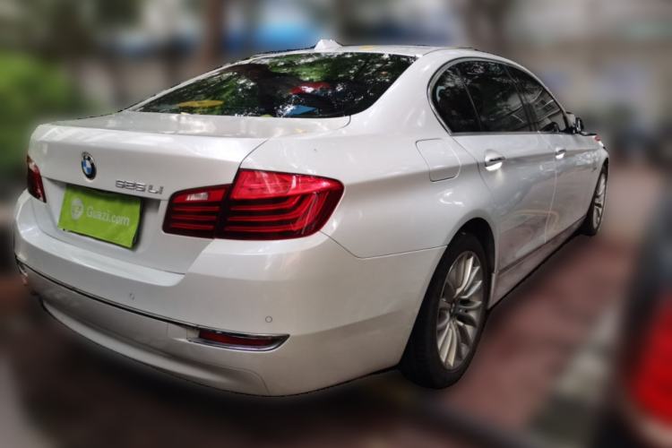 Used BMW 5 Series 2014 525Li Luxury Design Package Rear Right 45 Deg