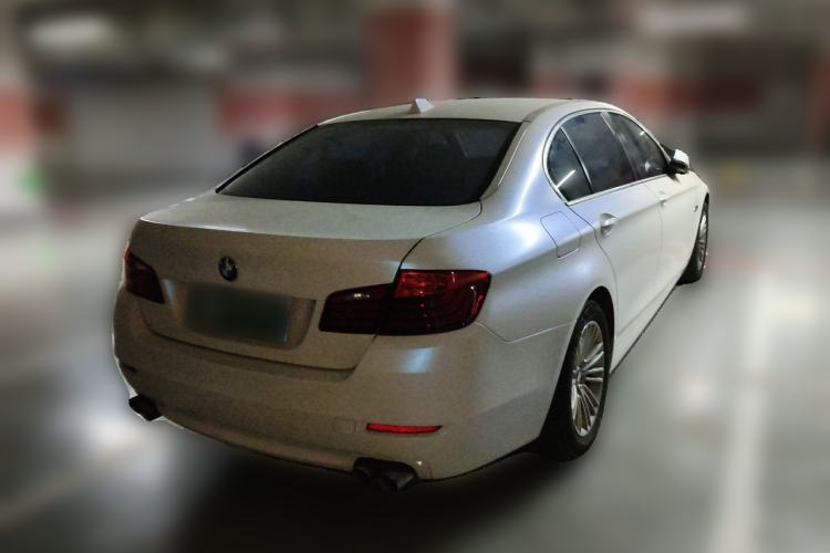 Used BMW 5 Series 2014 525Li Leading Model Rear Right 45 Deg