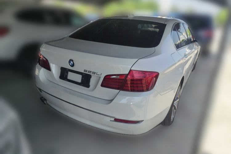 Used BMW 5 Series 2014 525Li Luxury Design Package Rear Right 45 Deg
