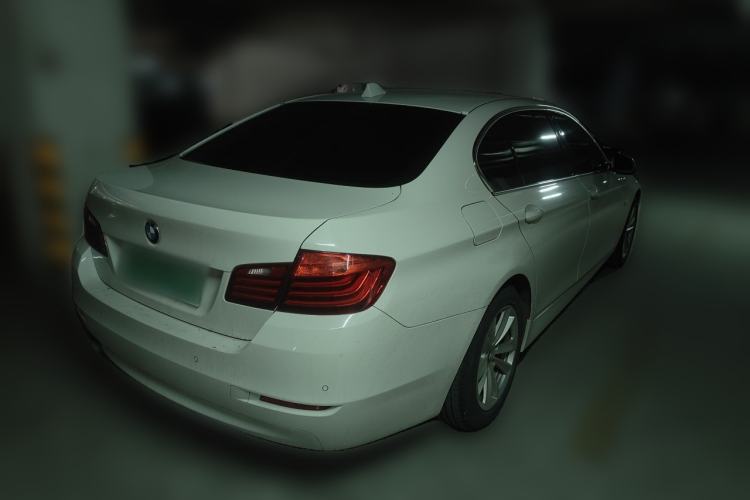 Used BMW 5 Series 2014 520Li Elegant Model Rear Right 45 Deg