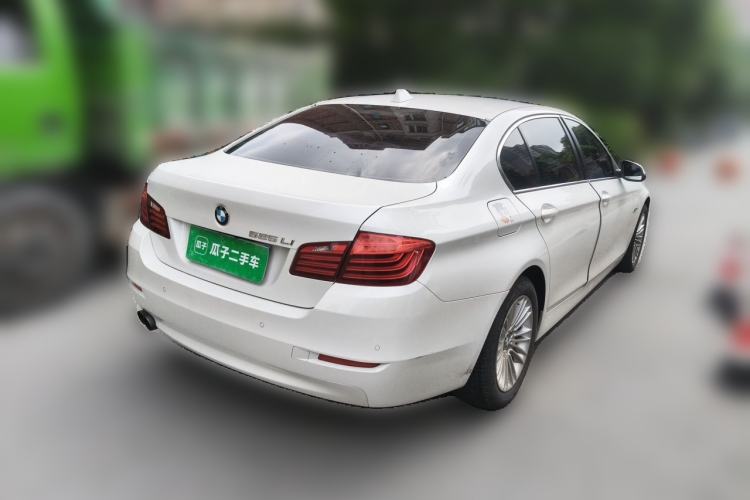 Used BMW 5 Series 2014 525Li Leading Model Rear Right 45 Deg