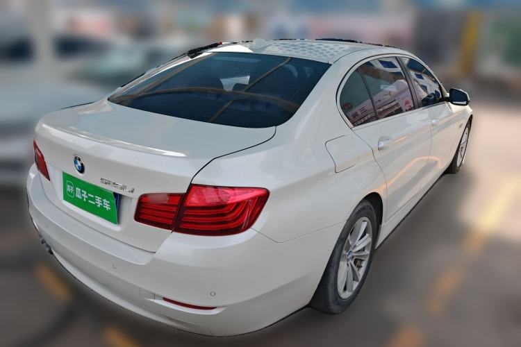 Used BMW 5 Series 2014 520Li Elegant Model Rear Right 45 Deg