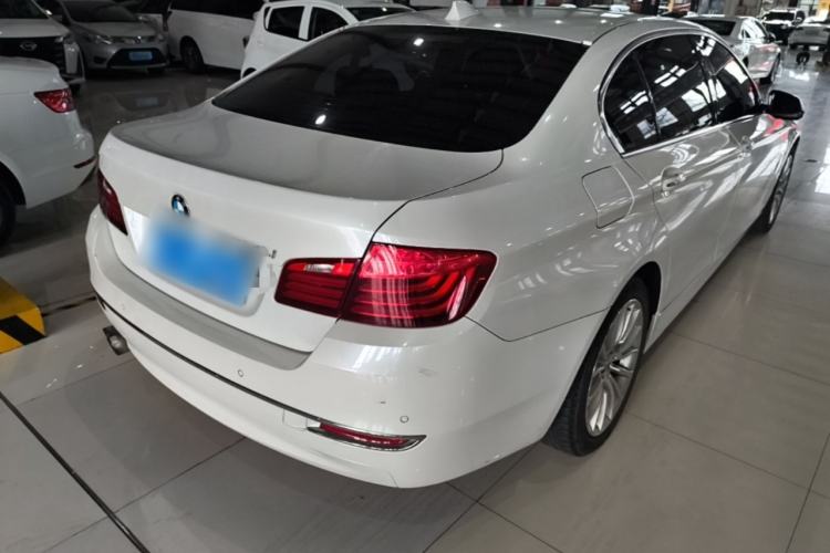 Used BMW 5 Series 2014 525Li Luxury Design Package Rear Right 45 Deg