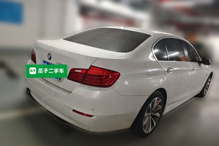 Used BMW 5 Series 2014 528Li Leading Model Rear Right 45 Deg