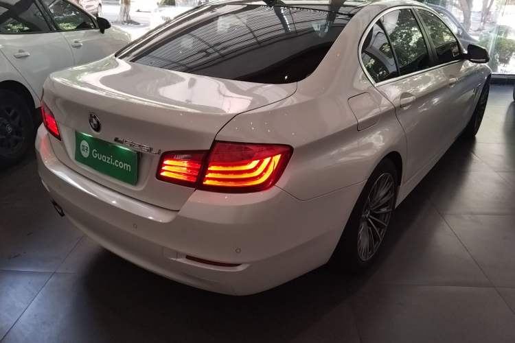 Used BMW 5 Series 2014 520i Elegant Edition Rear Right 45 Deg